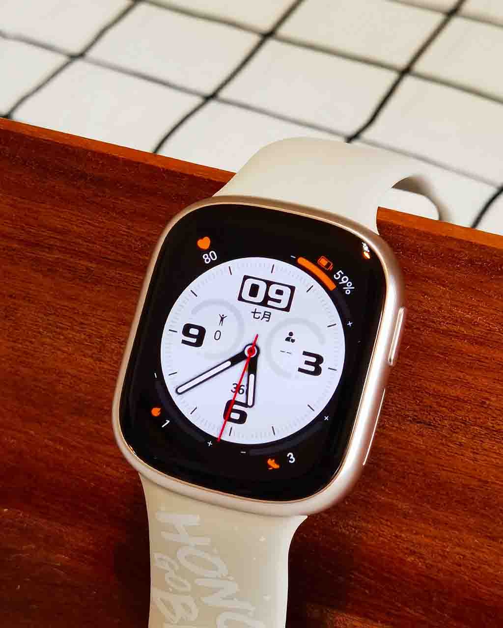 Honor Watch 4 tour, a stylish Apple Watch - Huawei Central