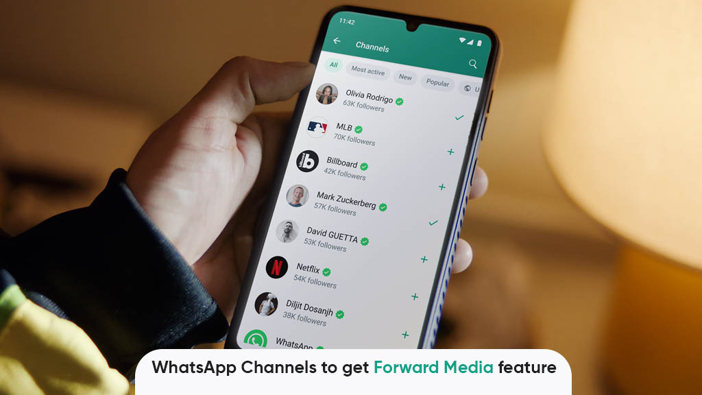 WhatsApp Channels forward media