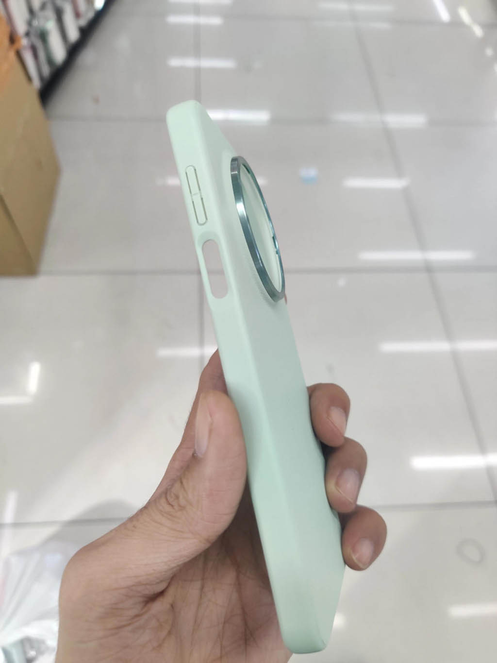 Huawei Mate 70 back cover leak